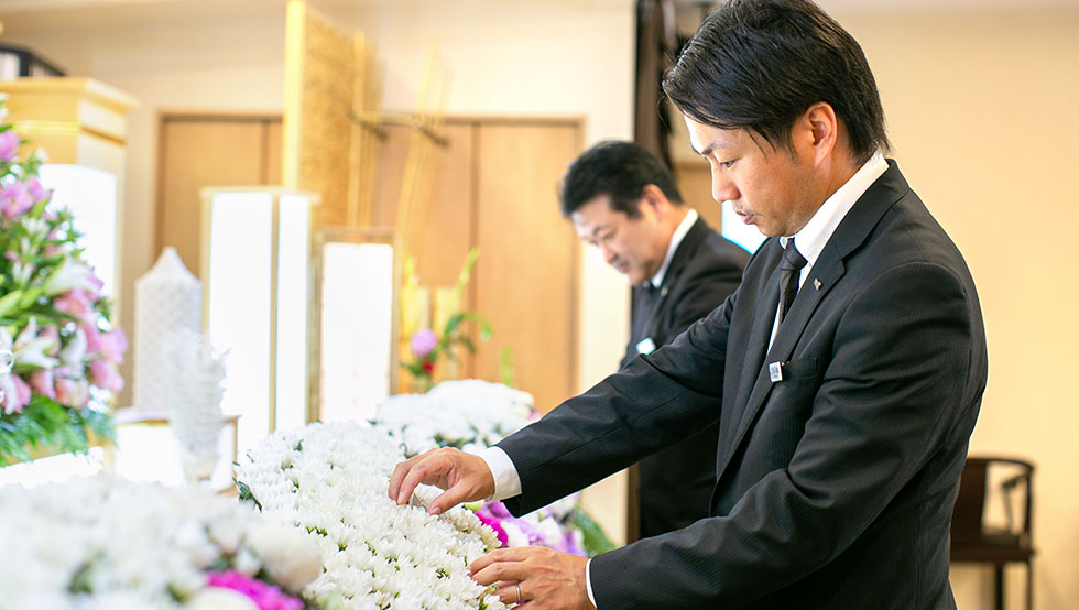 家族葬のトワーズは葬儀・葬式を手作。世界に一つ理想のお葬式実現をお手伝いします。