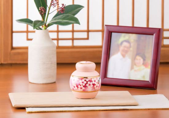 静岡･愛知の葬儀・葬式・家族葬をお探しなら家族葬のトワーズ®ミニ骨壺