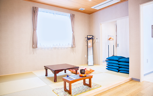 浜松原島の内観写真